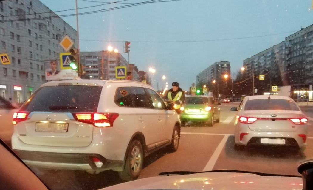 Перекрёсток Художников и Сикейроса